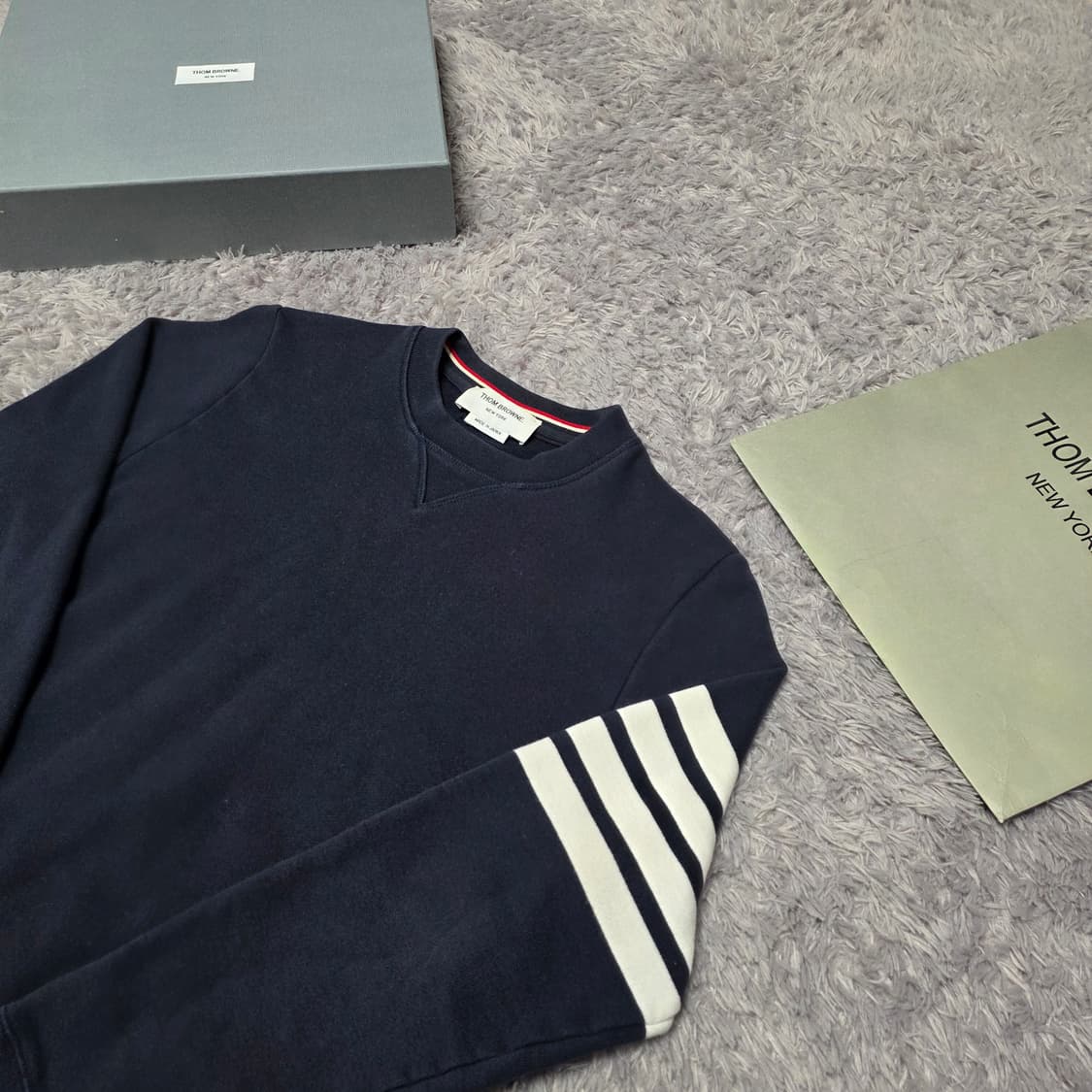 {클로젯}[2][백화점판]톰브라운 사선완장 맨투맨 상품이미지2