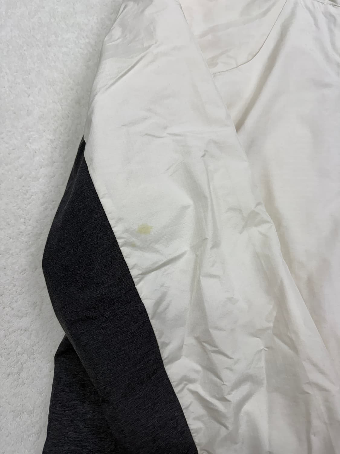 아이더 Xenium 바람막이 (XL) 상품이미지4