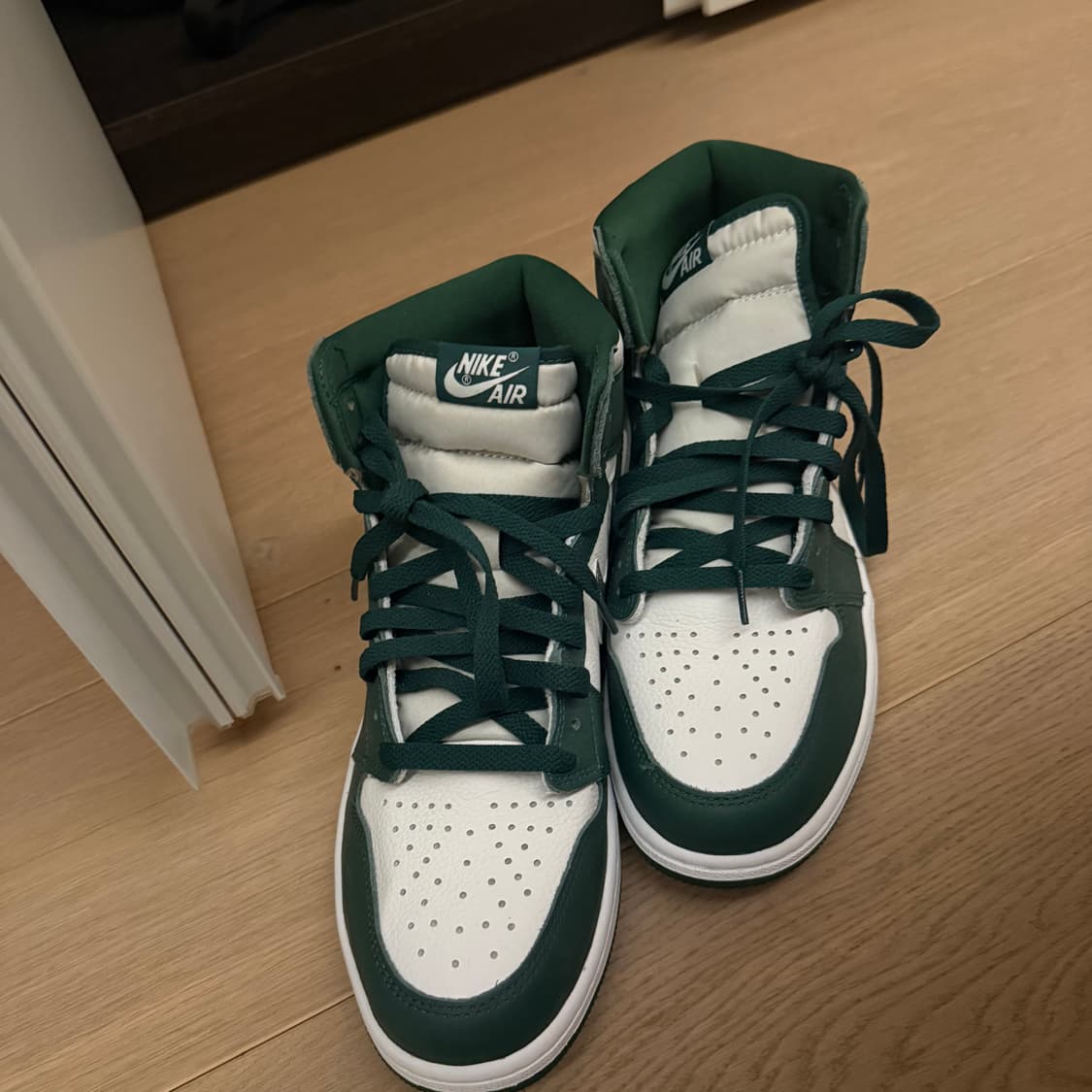 조던 1 레트로 하이 골지 그린 상품이미지3