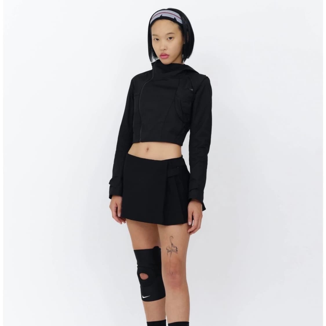 혜인서 크롭 쉘 자켓 블랙 1사이즈 상품이미지1