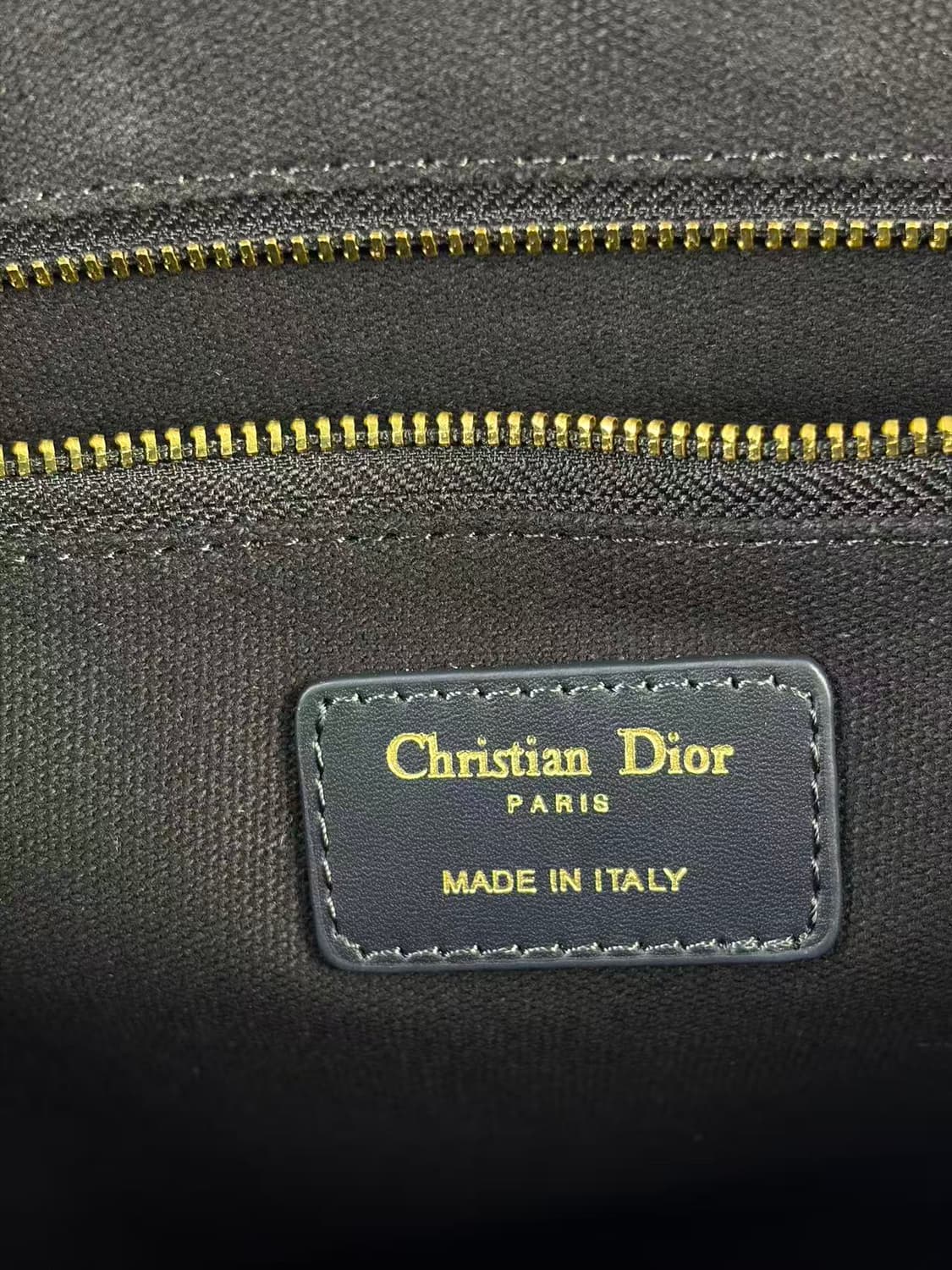 디올 오블리크 북 토트 레더 라지 백 상품이미지10