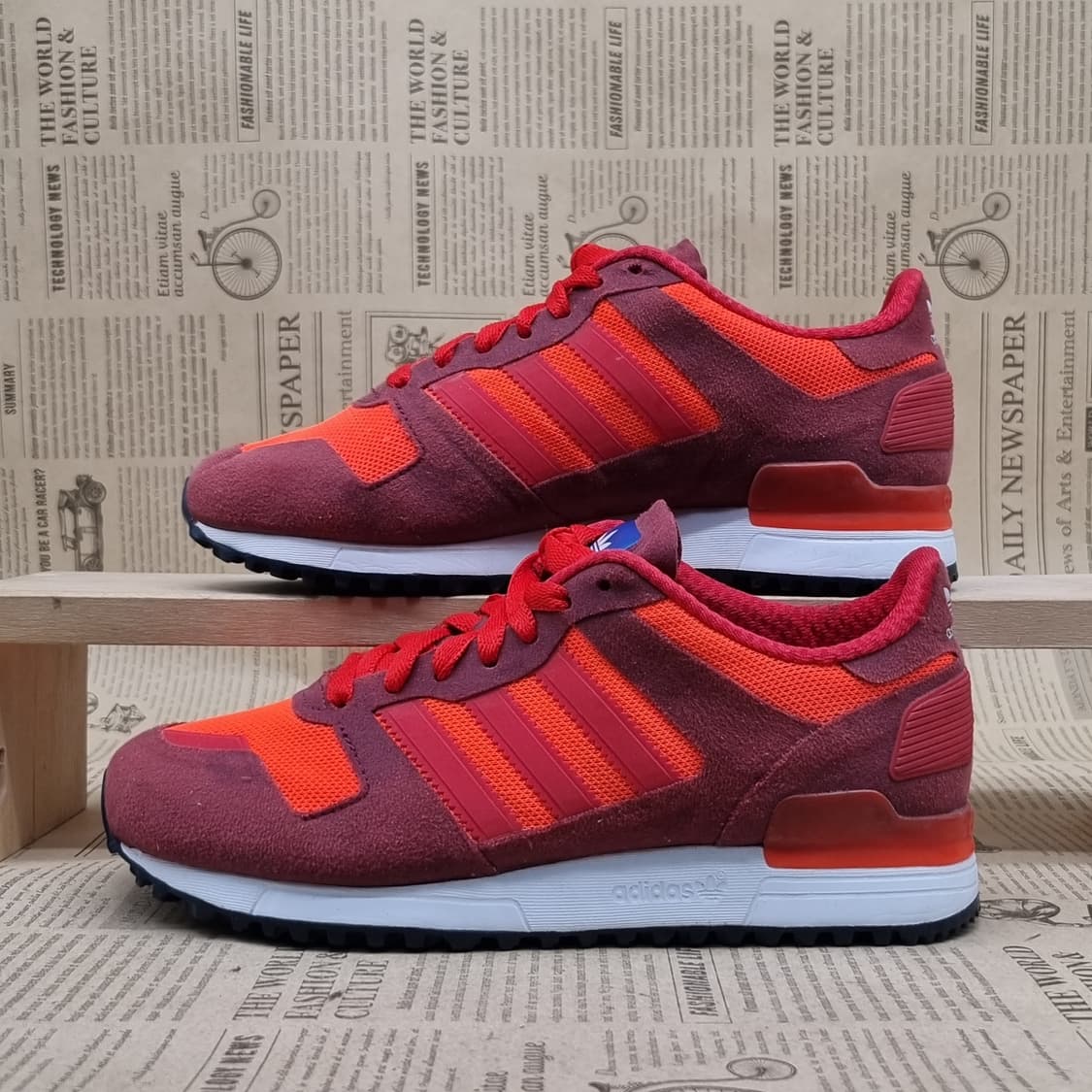 아디다스 ZX700 버건디 스니커즈 225 상품이미지1