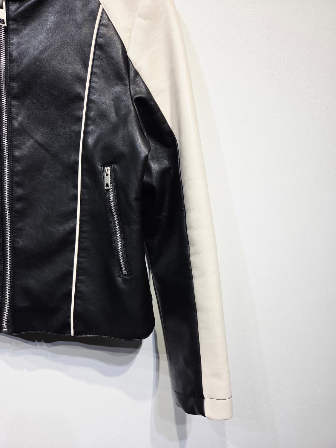 LAFUDGE OUR WOMAN 투톤 리얼레더 라이더 자켓 상품이미지5