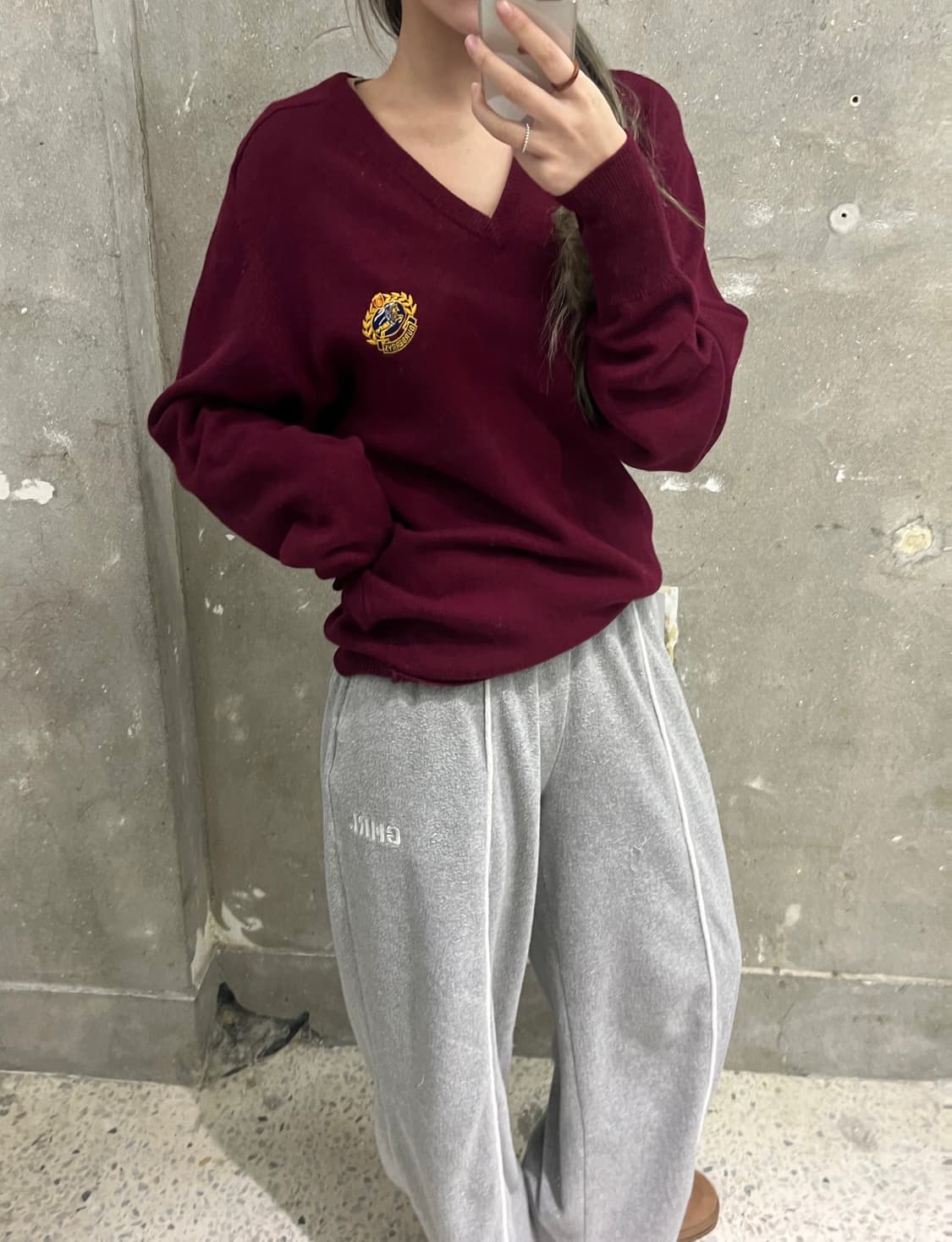 버버리 크레스트 와펜 버건디 램스울 브이넥 니트 상품이미지2