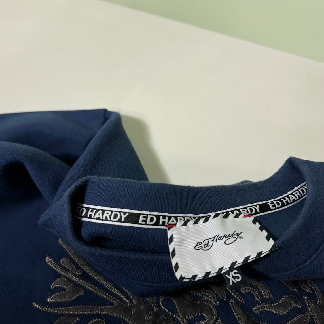 우먼S-M 에드하디 네이비 자수로고 코튼 맨투맨 상품이미지4