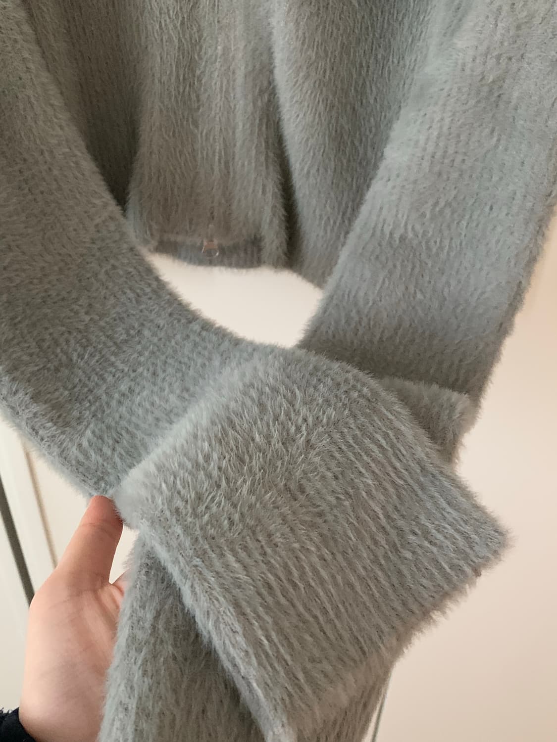 파르티멘토 우먼 퍼리 니트 가디건 머플러 세트 라이트 그레이 상품이미지4