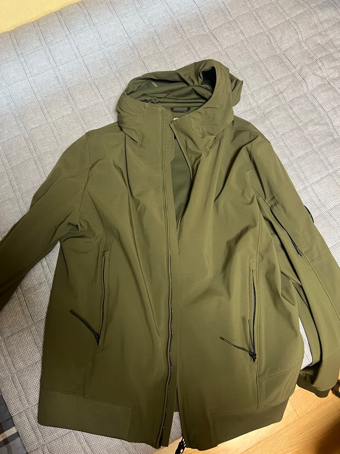 CP컴퍼니 shell-r 미디움 자켓 올리브 52사이즈 상품이미지4
