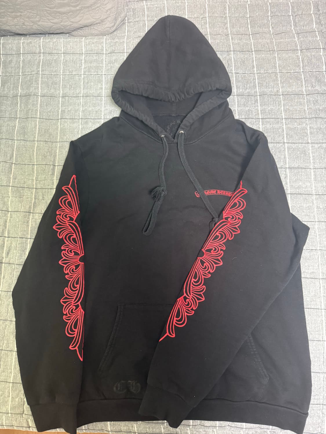 크롬하츠 홀스슈 플로랄 레드후드 XL 고무나염재질 희귀매물 판매 상품이미지1