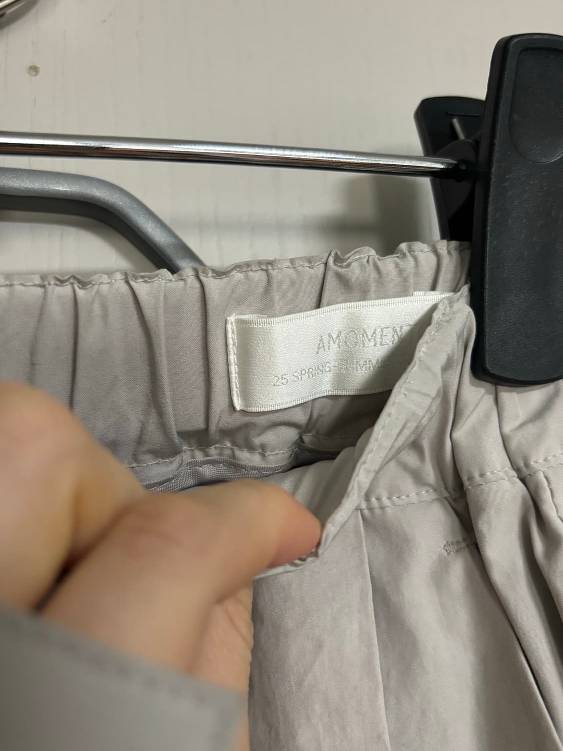 아모멘토 쓰리턱 팬츠 / 구매가 209,000 상품이미지3