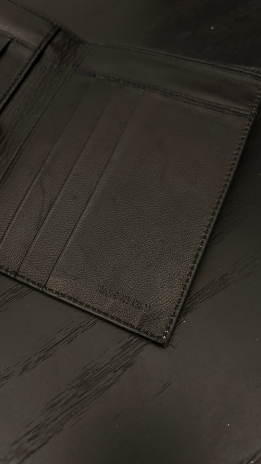 Prada Lizard Leather Wallet 상품이미지4