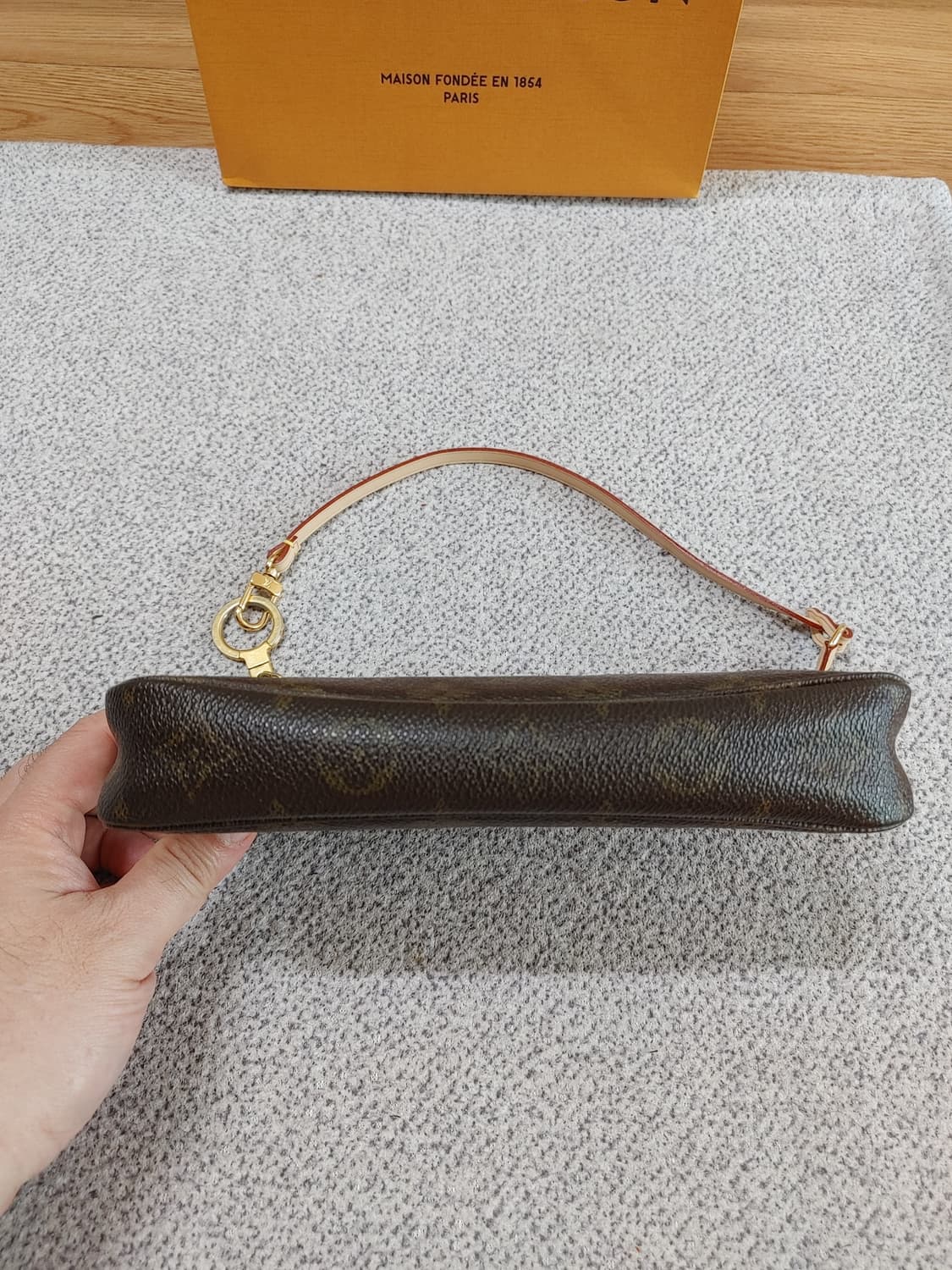 정품 루이비통 포쉐트 악세수아 포치 파우치백 숄더백 & 키링 상품이미지6