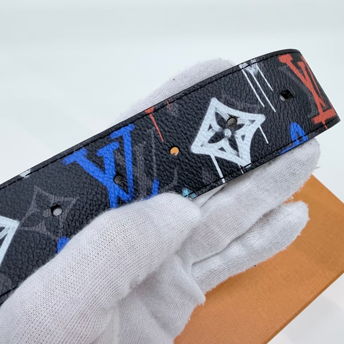 [S급/40mm] 루이비통 멀티컬러 LV 리버서블 양면 벨트 한정판 상품이미지3