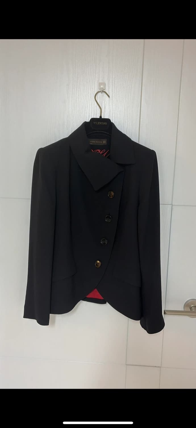 자라 꼼데가르송맛 블랙 비대칭 블레이저 55,66 정품 상품이미지1