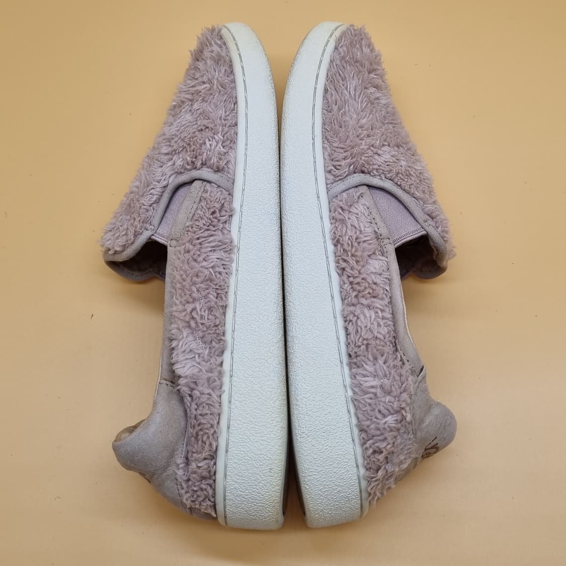 UGG어그 RICCI퍼 슬립온 실사이즈245. 상품이미지5