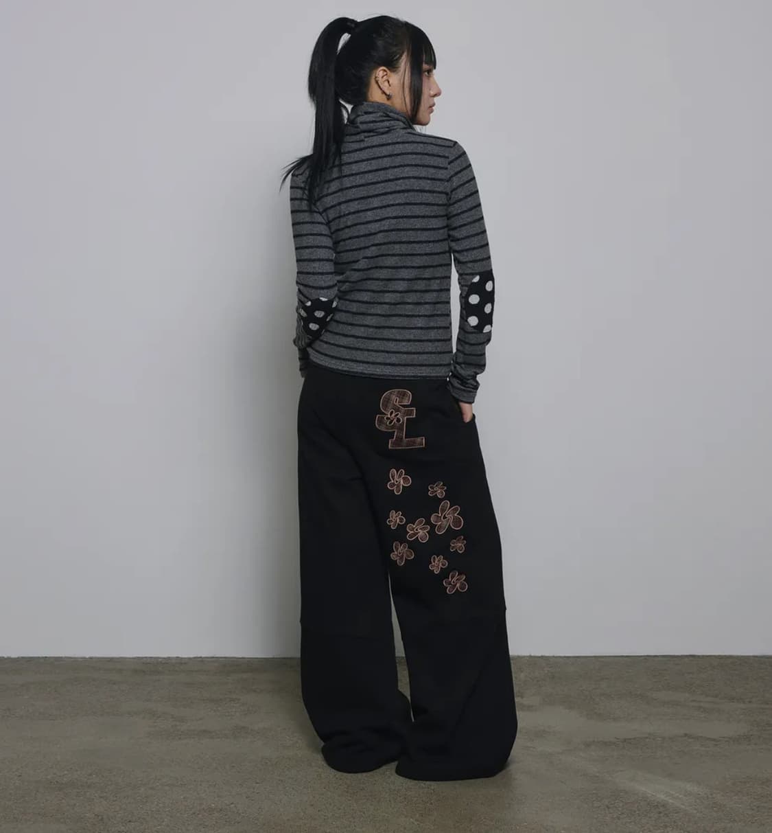 슬릭글로우 백체크 스웨트 기모팬츠 상품이미지2