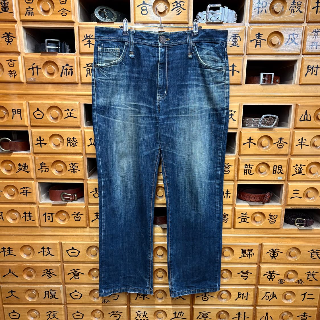 (38) 오니아라이 자수 디테일 데님 팬츠 made in JAPAN 상품이미지1