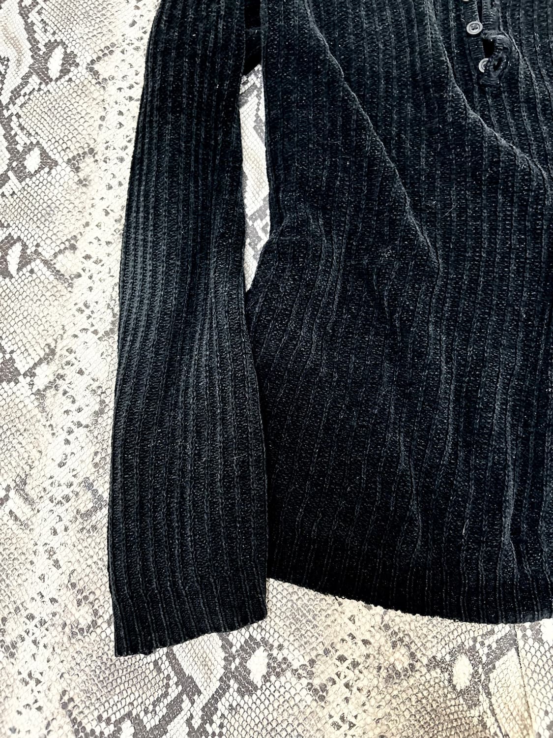 “Vintage” Minimal Mood Black Knit Sleeve 상품이미지4