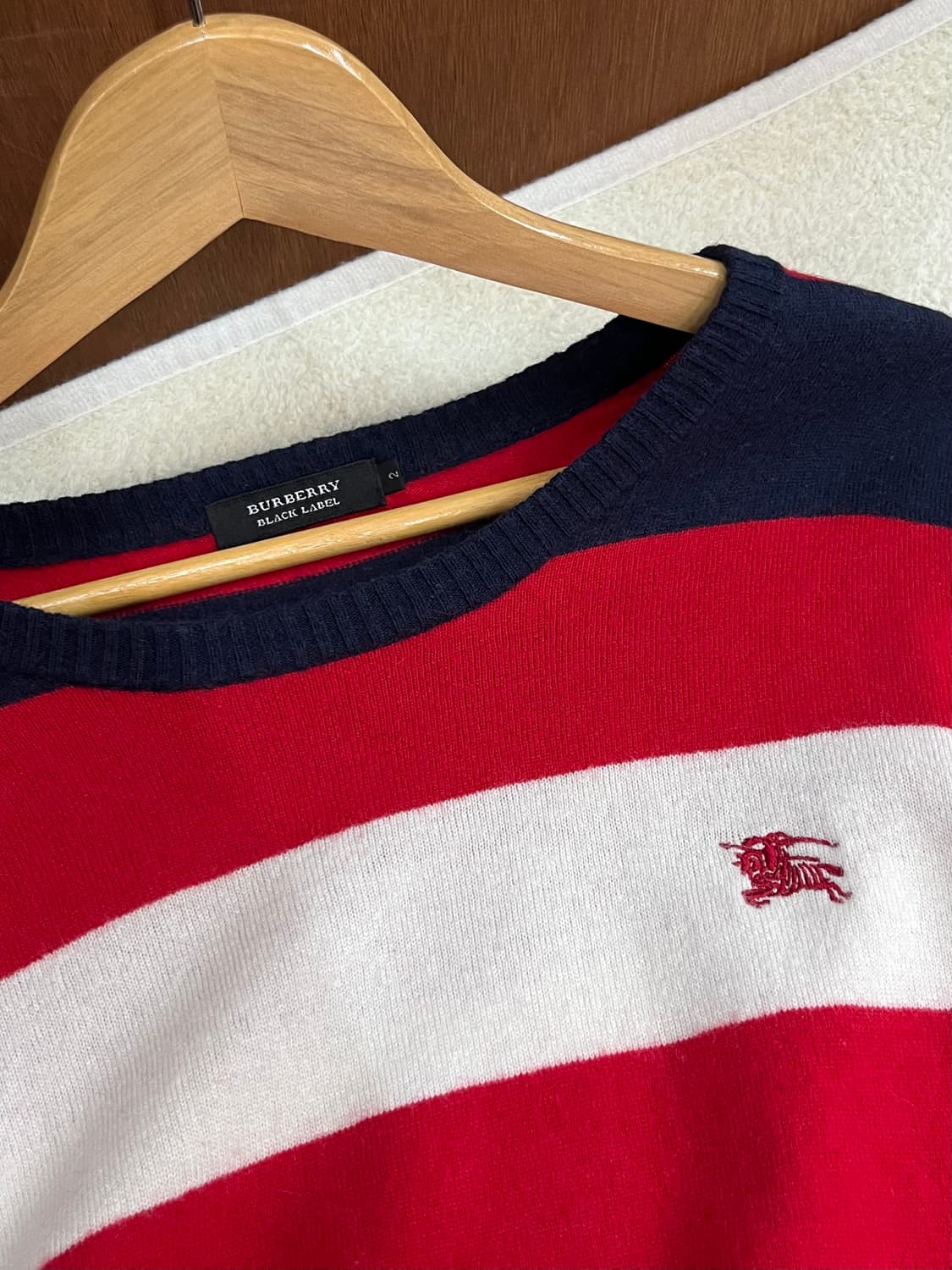 버버리 레드 로고 스트라이프 롱슬리브 니트 상품이미지3