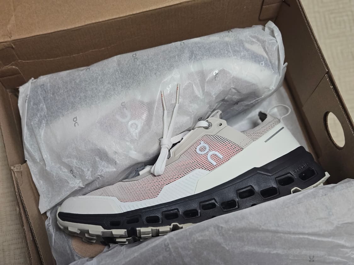 온러닝 클라우드울트라 2(샌드/블랙 270 새상품) 상품이미지6