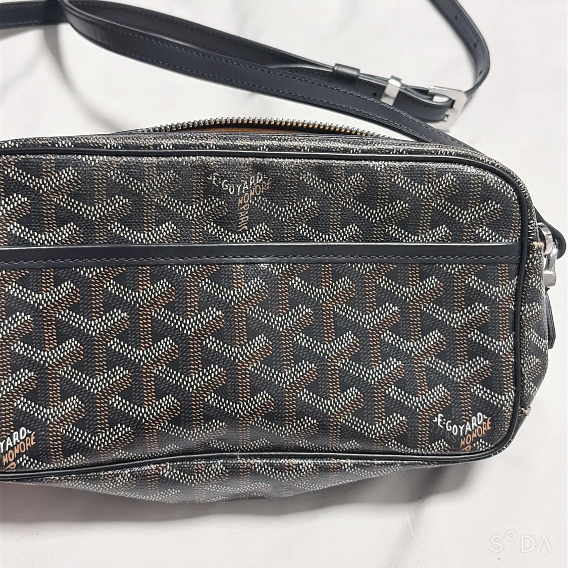 고야드 카페르 크로스백 상품이미지4