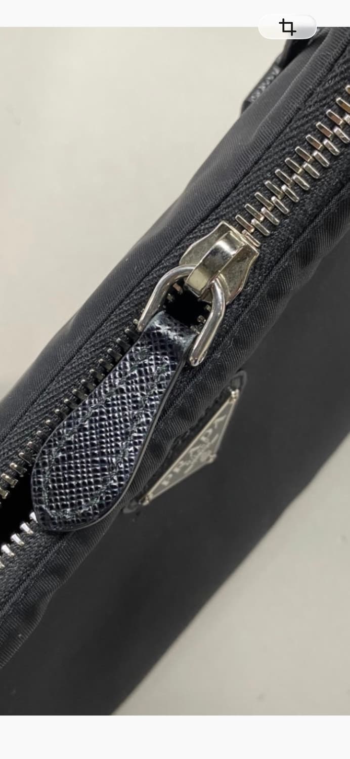 프라다 리에디션 2005 사피아노 트리밍 리나일론 호보백 블랙 상품이미지8