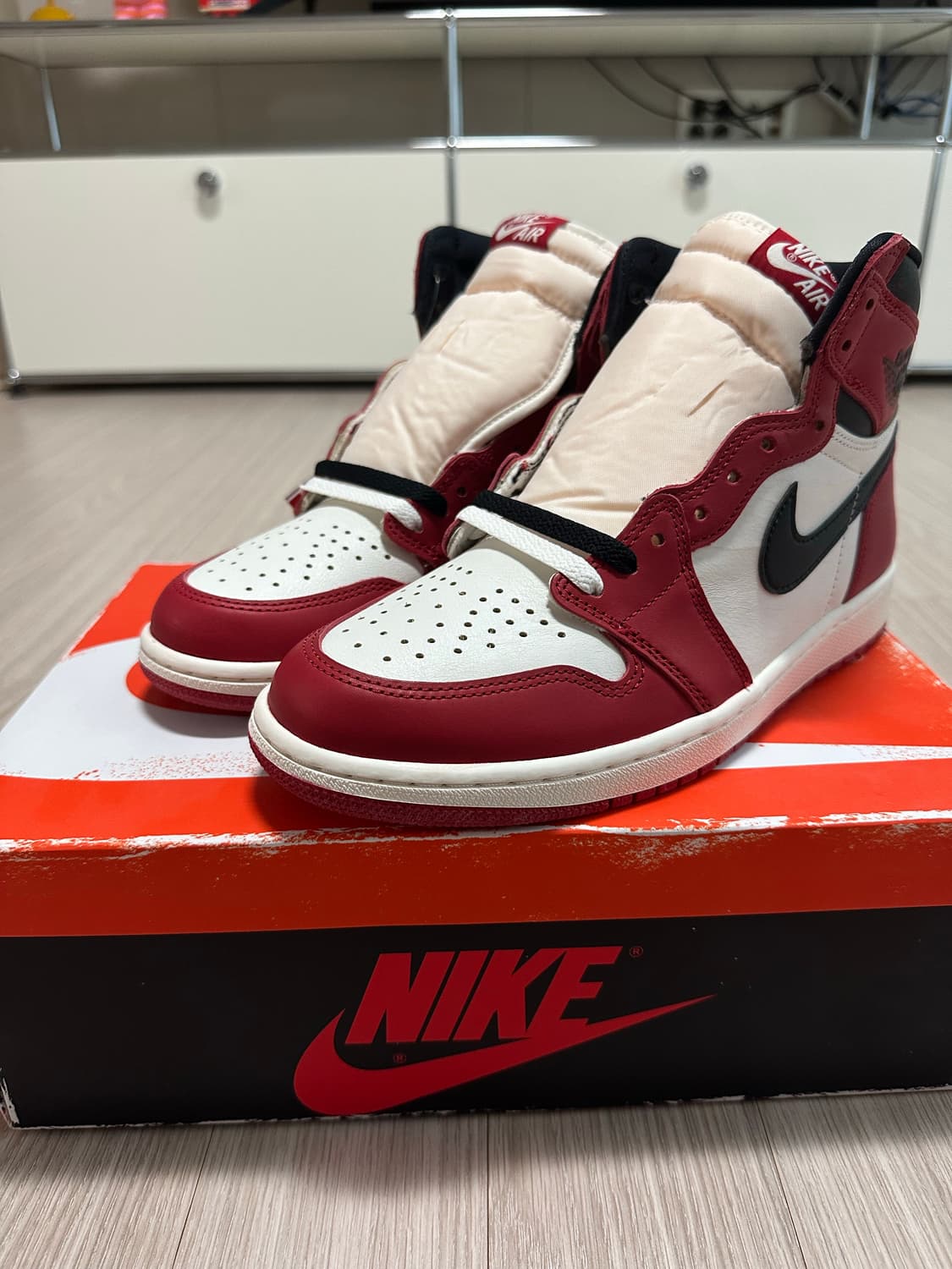 [275] 조던 1 레트로 하이 OG 시카고 2022 상품이미지1