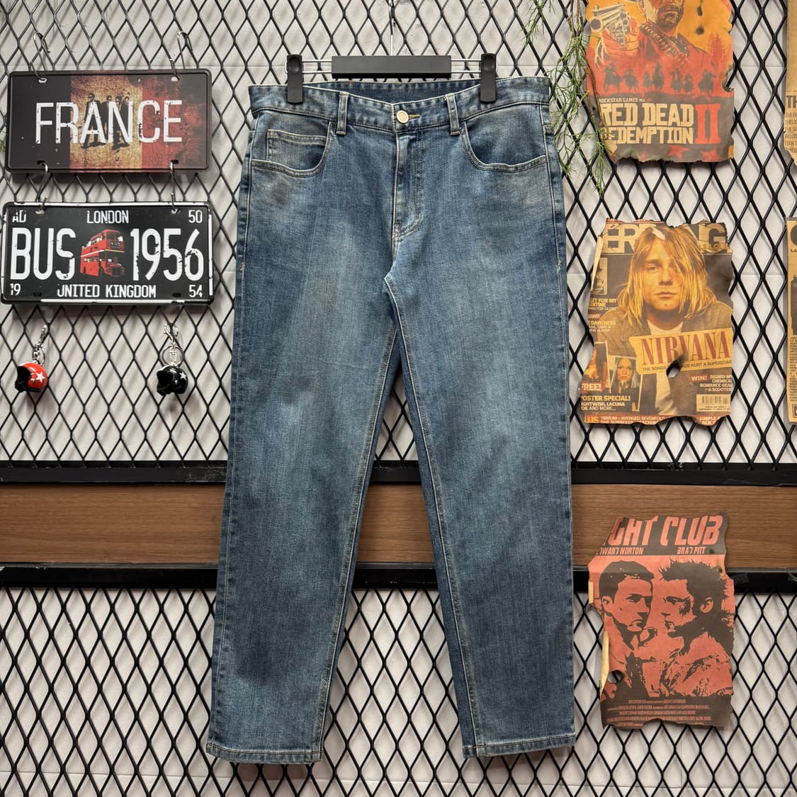 2018 F/W 솔리드 옴므 데님 팬츠 후면 레더 패치 포인트 중청 상품이미지2