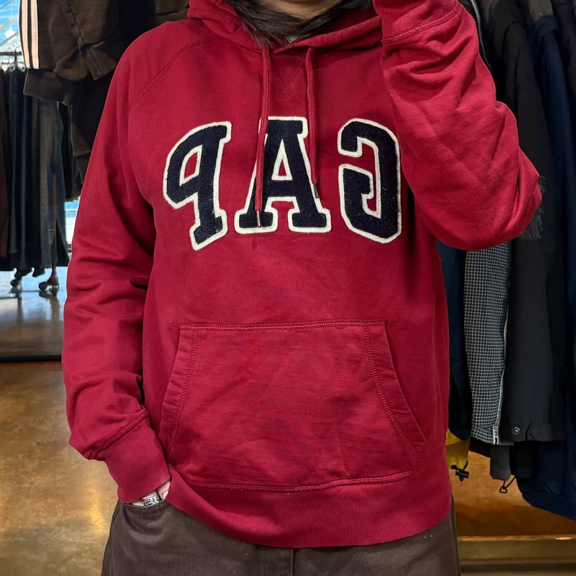 GAP 버거니 후드 상품이미지1