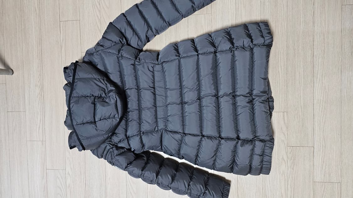 몽클레어 여성 패딩 3사이즈 다크그레이 상품이미지2