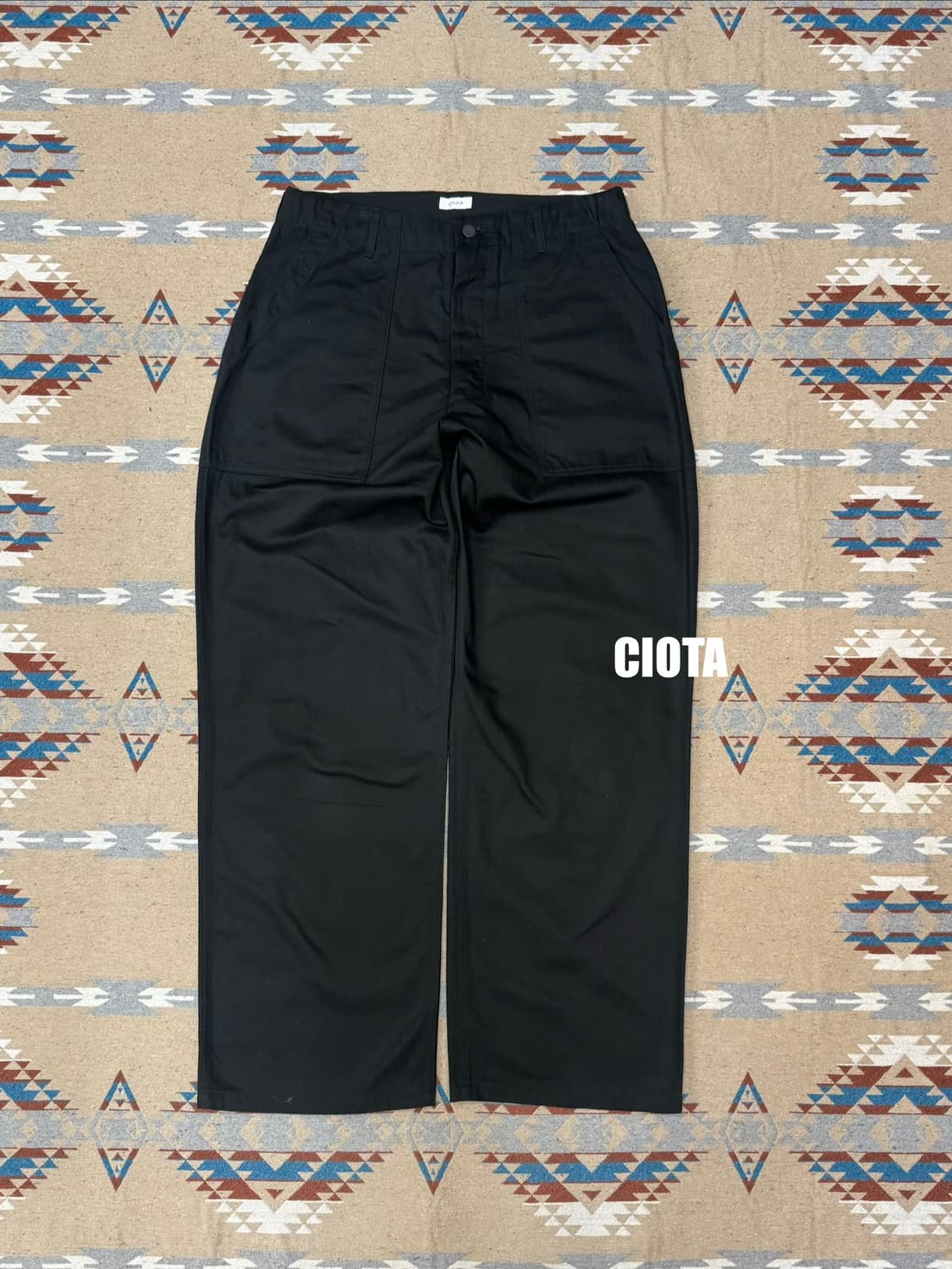 [5][32] 시오타 헤링본 베이컨 팬츠 블랙 상품이미지1