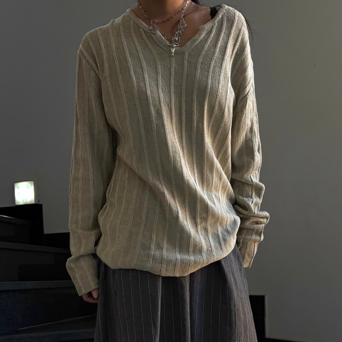 루이스샤브론 스트라이프 짜임 트임넥 긴팔니트 상품이미지4