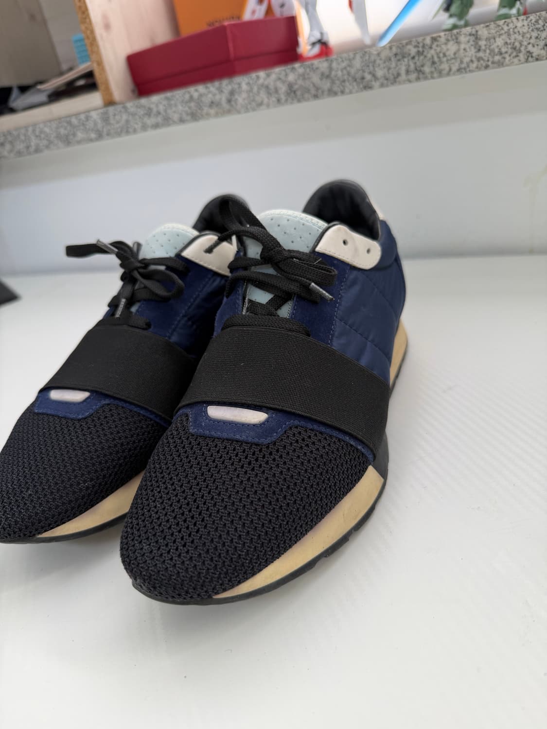 정품) 발렌시아가 레이스러너 스니커즈 39 상품이미지2