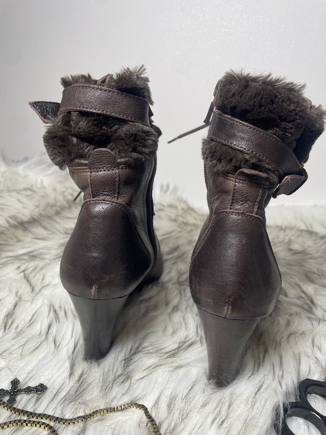 빈티지 kissa 천연가죽 갸루 퍼 앵클부츠힐 상품이미지4