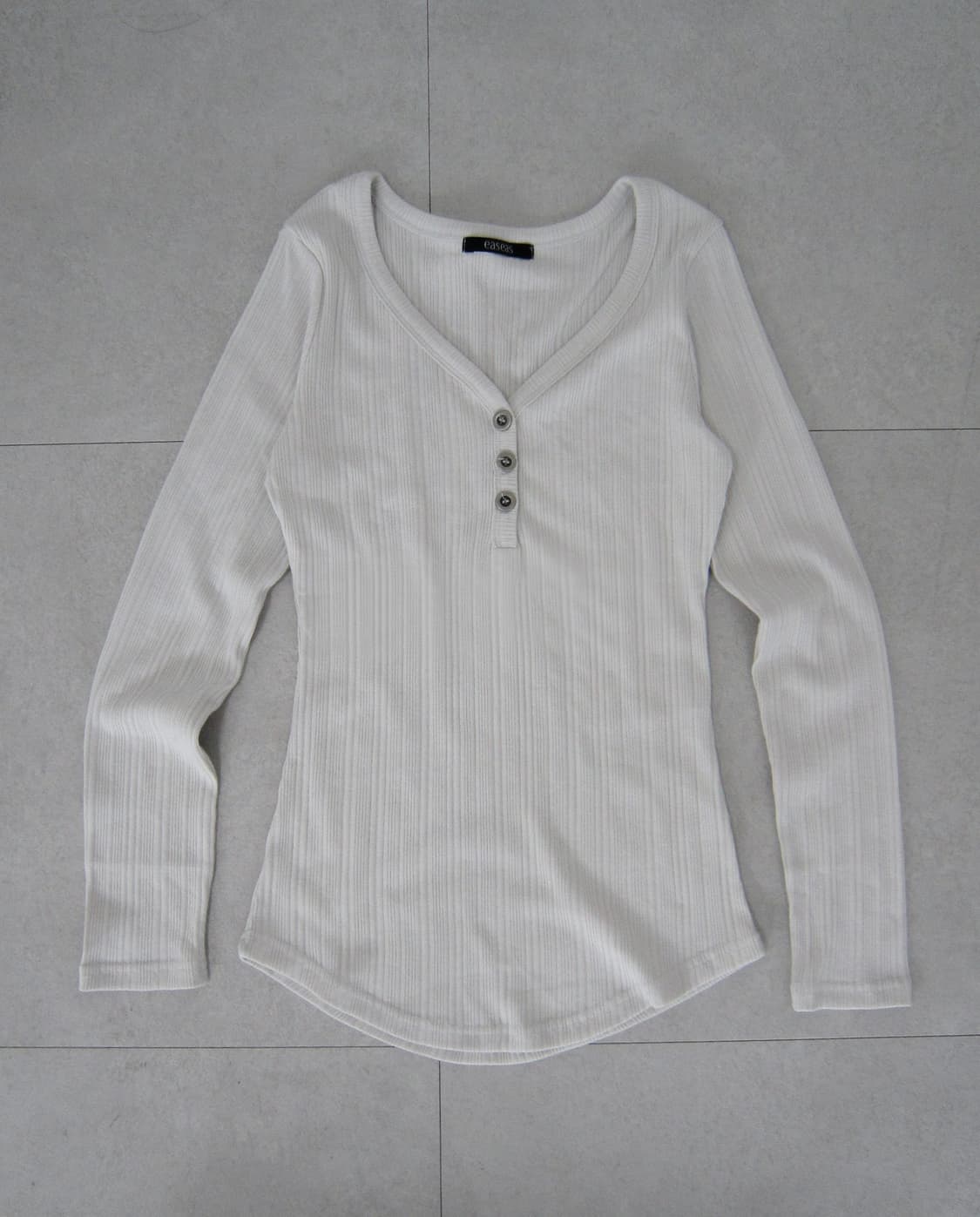 이즈이즈 new liner button round t 상품이미지3