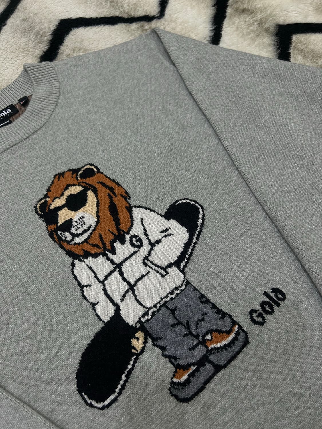 [M]GOLA 오버핏 라이언 니트/그레이 상품이미지1