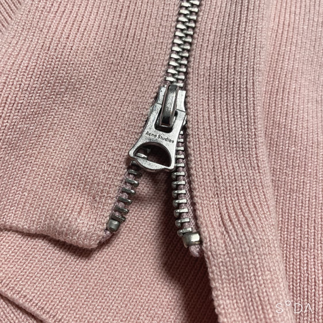 아크네 스튜디오 핑크 리브 옆트임 니트 상품이미지4