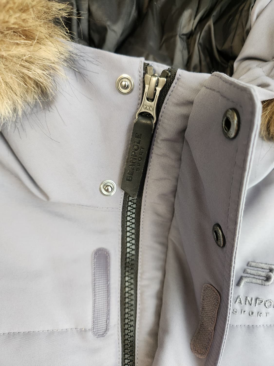 빈폴 스포츠 남녀공용 그레이 덕다운 패딩 사이즈90(s)

사용감 거의  상품이미지4