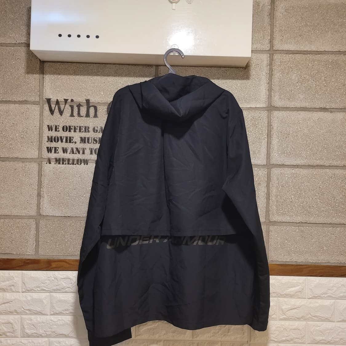 언더아머 후드 바람막이 2XL 상품이미지2