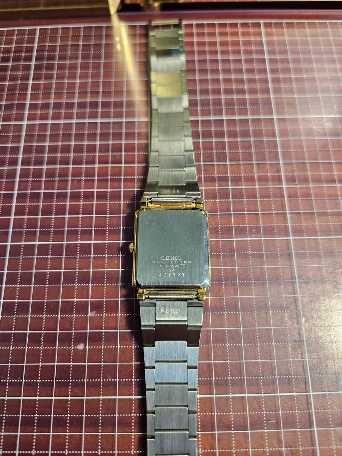 세이코 빈티지  쿼츠 완전 미사용  금장 쿼츠 상품이미지4