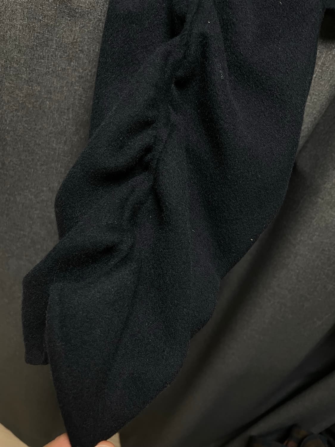 COS 크롭 셔링 볼레로 네이비 x/xs 상품이미지6