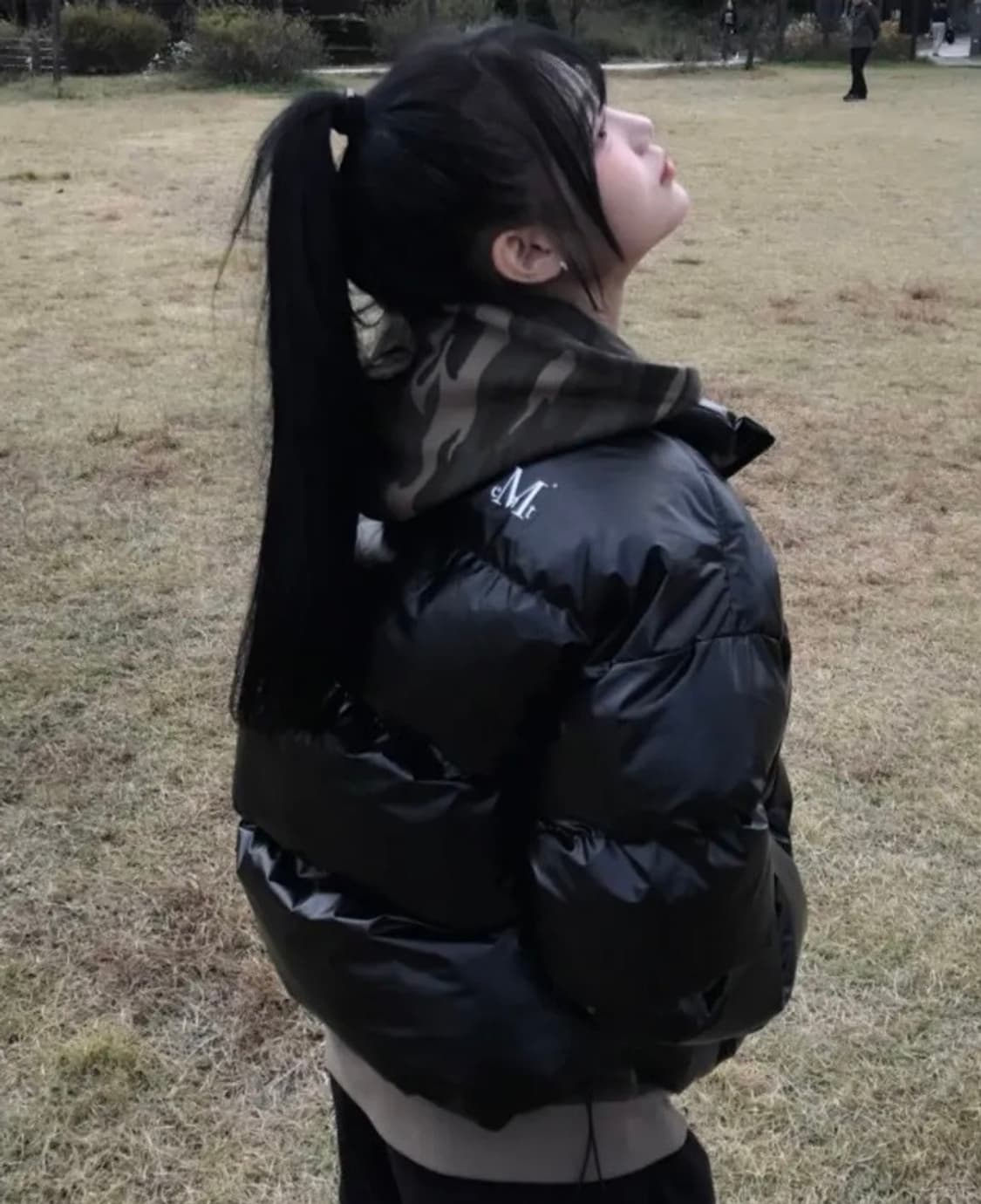 무센트 패딩 글로시 블랙 상품이미지1