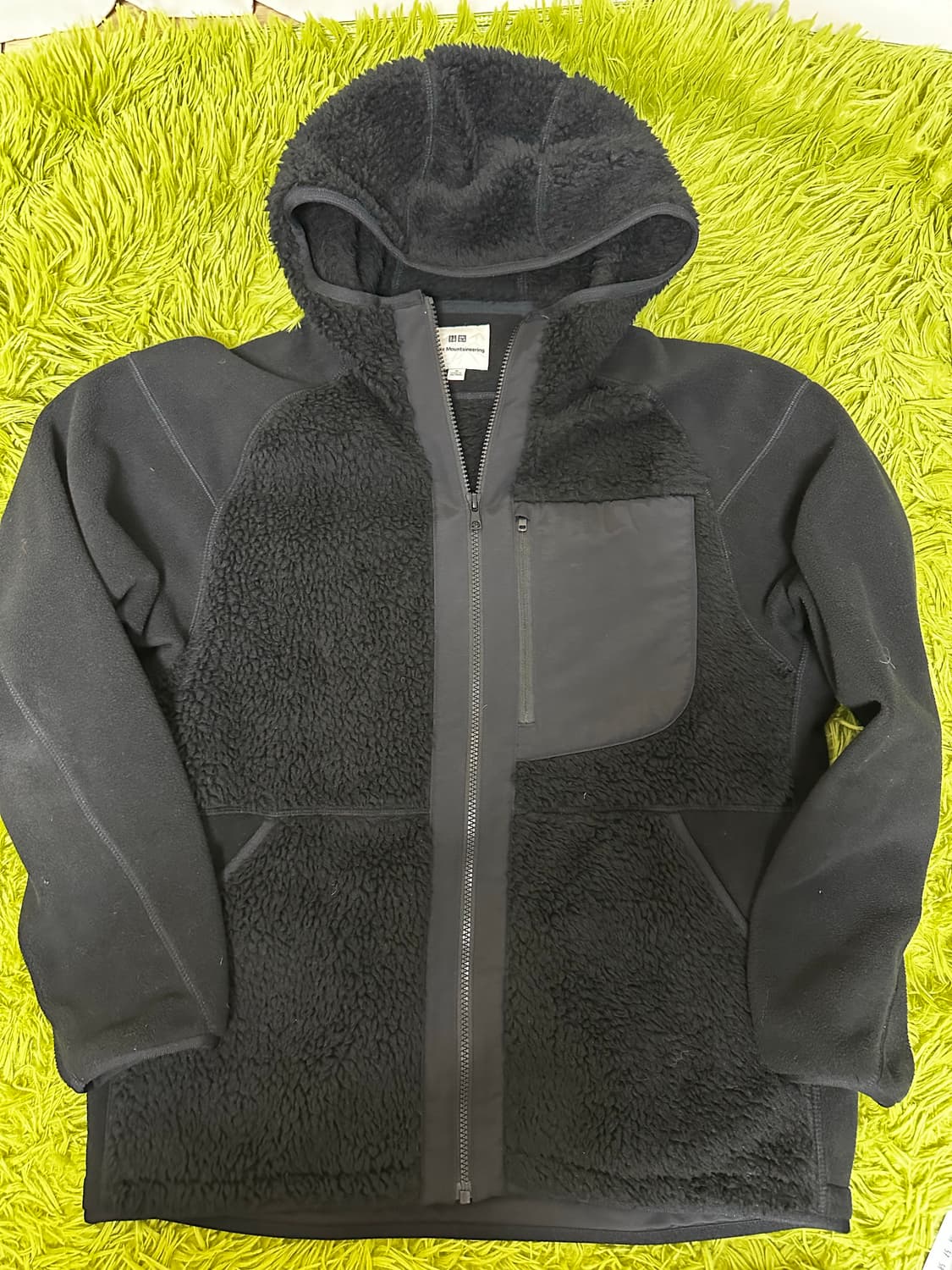 유니클로 화이트마운티니어링 후드 후리스 상품이미지1