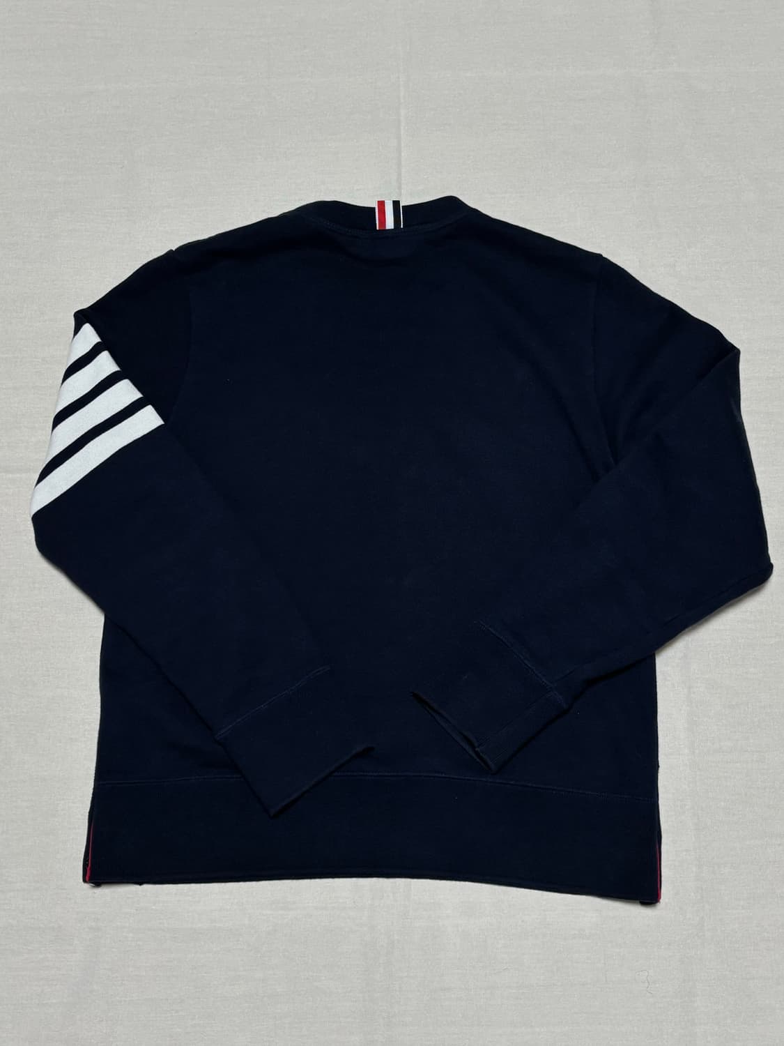 톰브라운 사선완장 맨투맨 [2] 상품이미지5