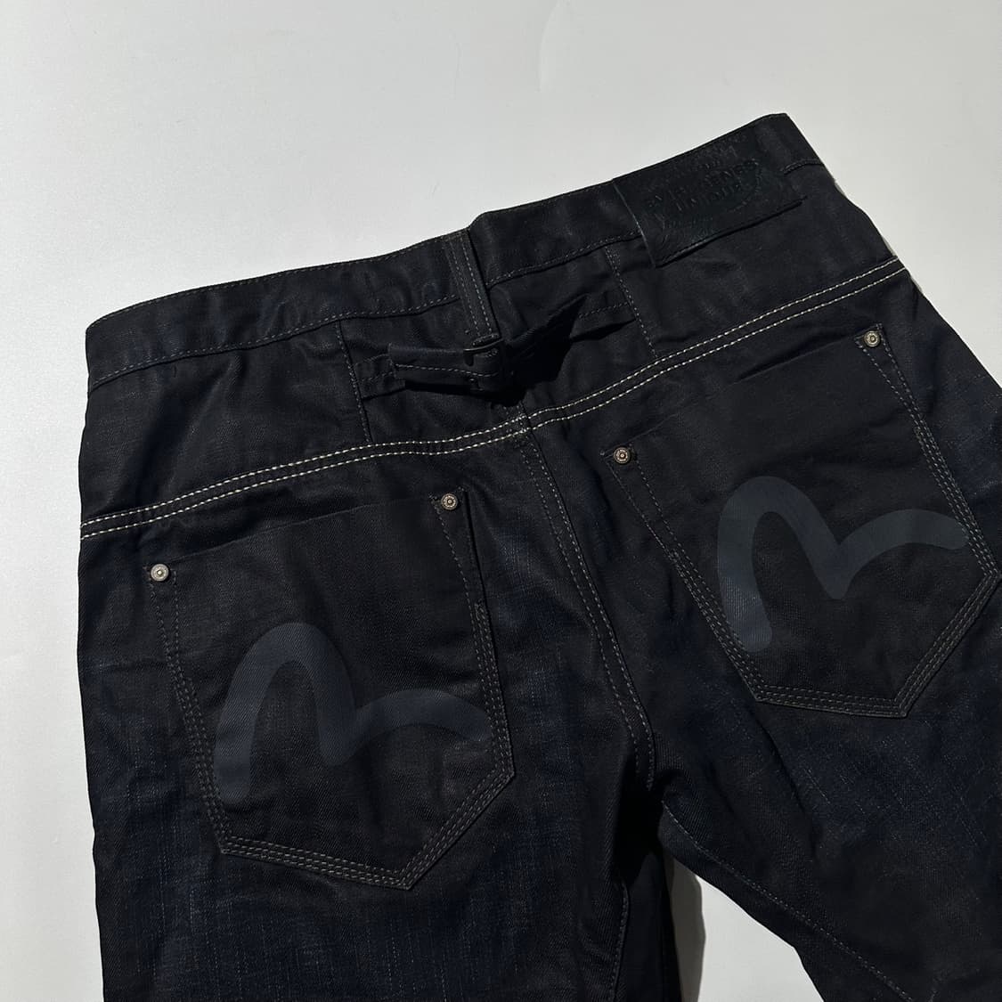 에비수 엔지니어드 데님 코팅 하프 팬츠 상품이미지3