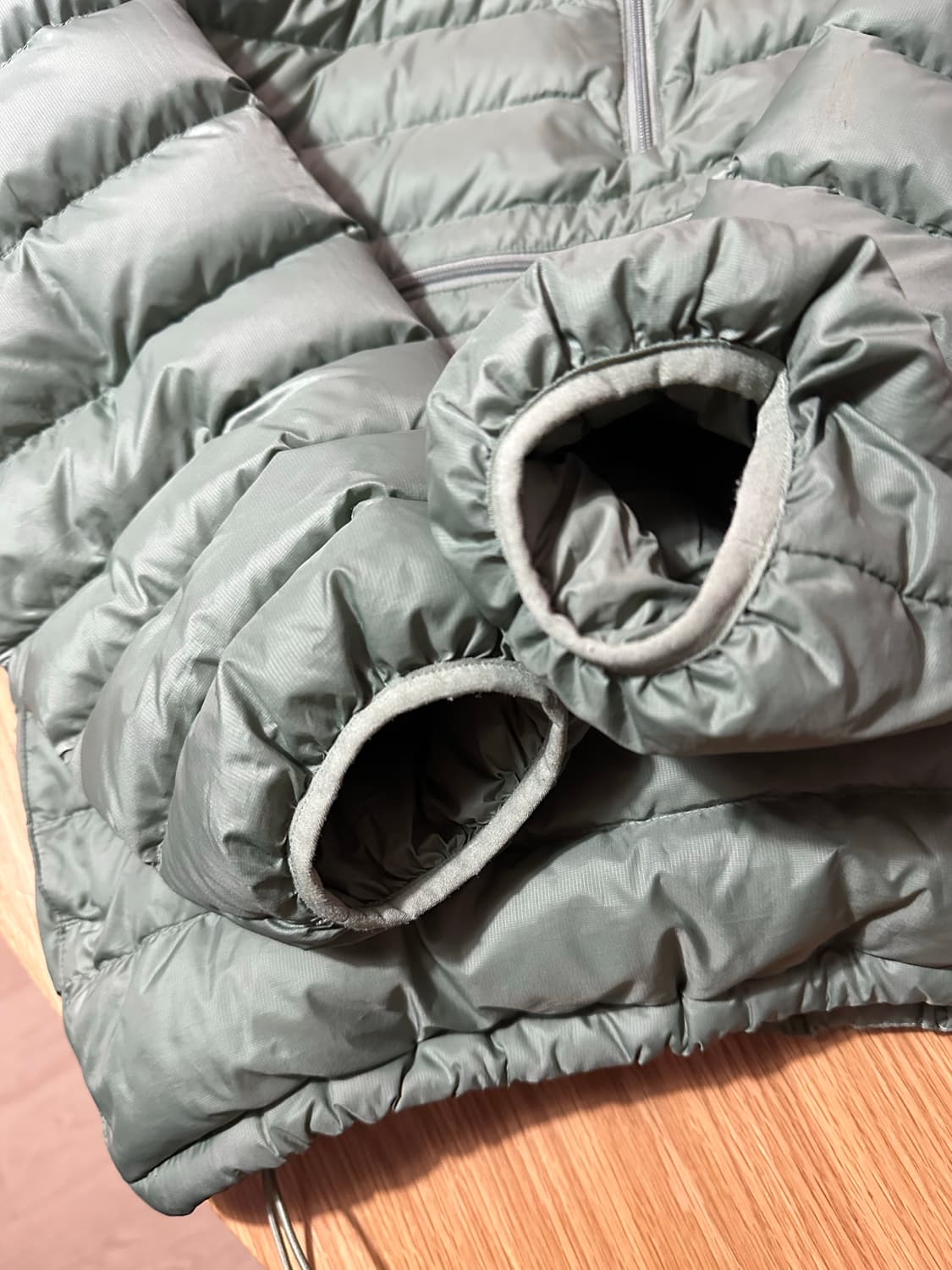 슈프림 마이크로 다운 하프집 올리브 23FW 상품이미지6