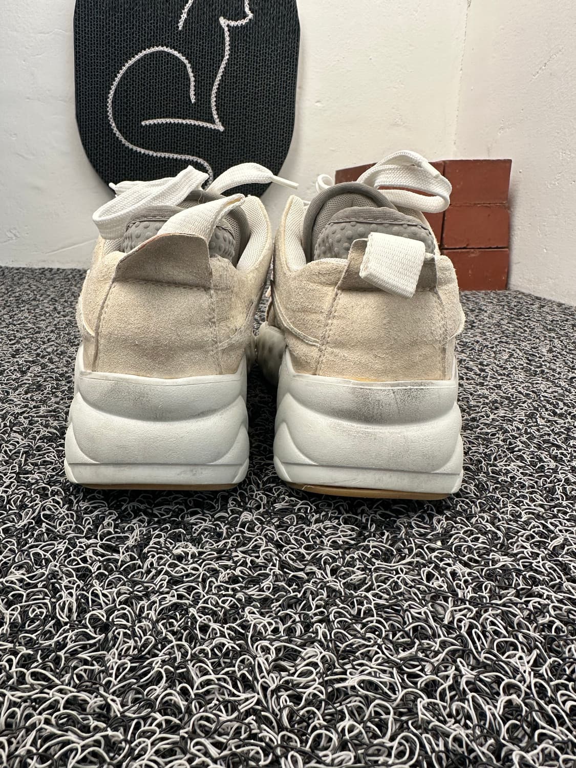 아크네 스튜디오 더티 슈즈 240 상품이미지3