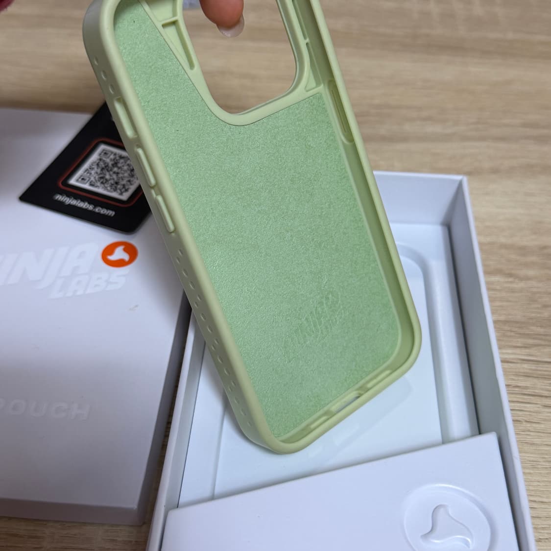닌자랩스 ninjalabs 아이폰 13 pro Flex Pouch 케이스 상품이미지4