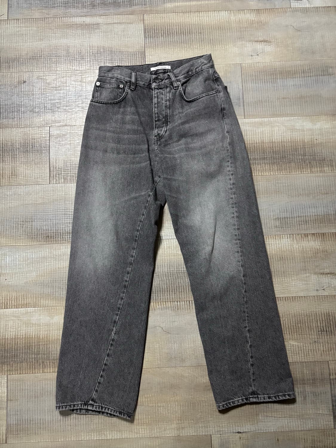 [29] 선플라워 와이드 트위스트 데님 팬츠 블랙 스톤 흑청 상품이미지1