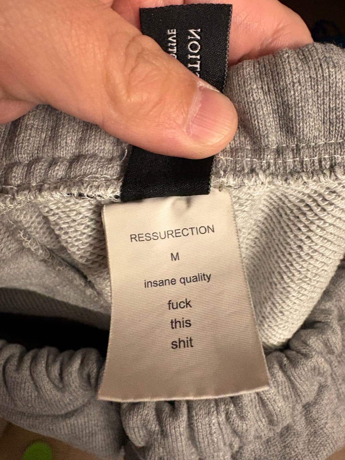 리저렉션 그레이 스웻팬츠 팝니다. 상품이미지2