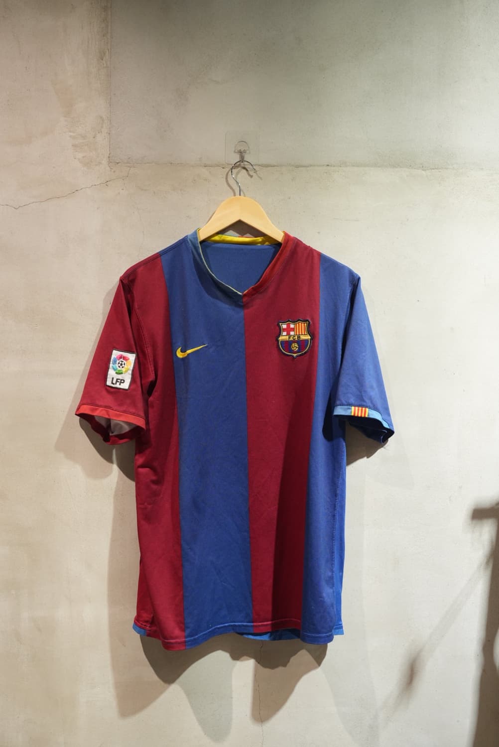 06-07 바르셀로나 호나우지뉴 홈 유니폼 상품이미지1